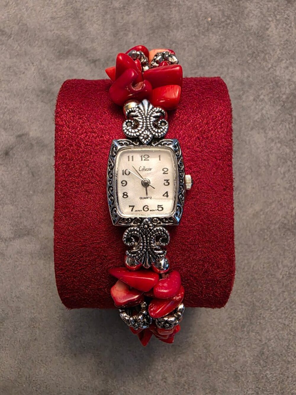 Vintage Collezio Quartz Watch, Red Coral Stretch Bracelet, New Batt, Excellent
